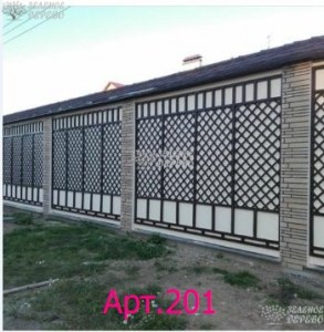 Декоративный реечный забор из дерева